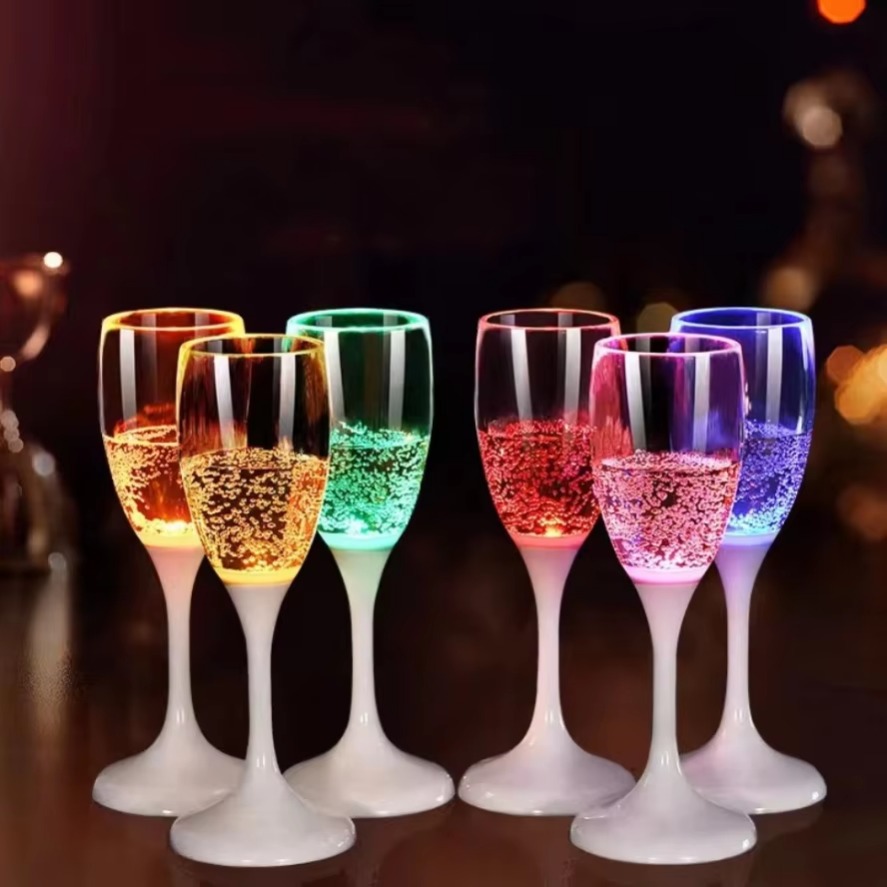 LED自動点滅カップマルチカラー6色ライトアップマグワインビ - Beer Wine Up のレビューと価格