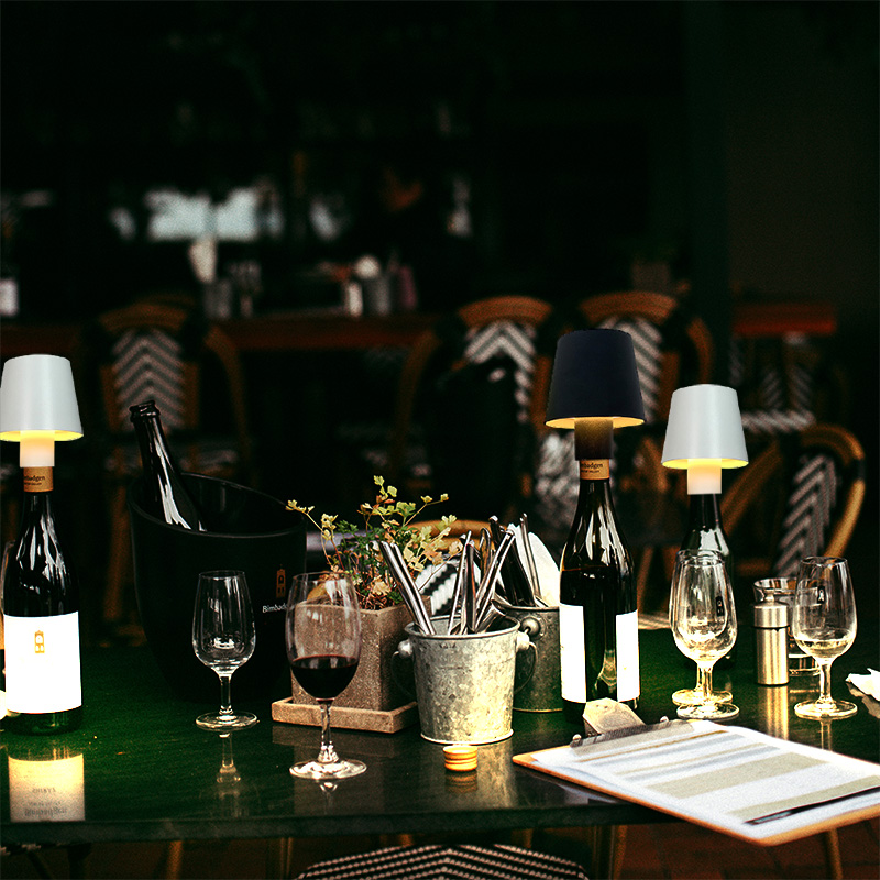 ホームデコレーション調光可能充電式クリスマスワインボトルラン - Wine & Beer Unlimited Spirits Photos のレビューと価格